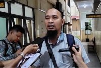 Kuasa hukum orang tua korban penusukan SMAN 7 dari kantor Isrof SH dan rekan saat memberikan keterangan kepada wartawan (Foto Istimewa)
