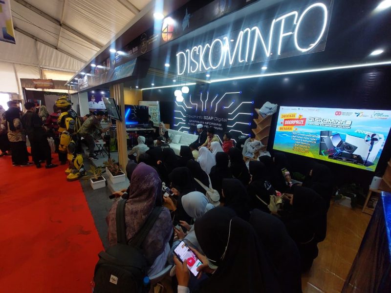 Stan Diskominfo Kalsel di Kalsel Expo 2025 di Kota Banjarbaru