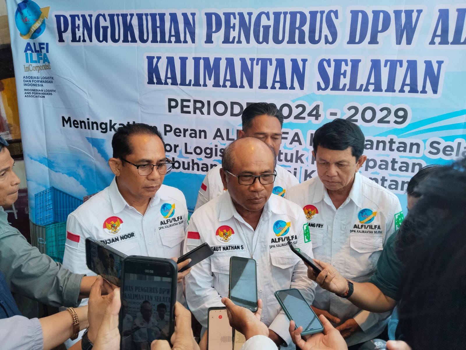 Ketua DPW ALFI/ILFA Kalsel, SautNathan Samosir Bersama Pengurus 