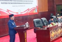 Bupati Heriyus saat memberikan sambutan pada sidang paripurna ke-7 masa sidang II tahun 2025 (foto: Maya)
