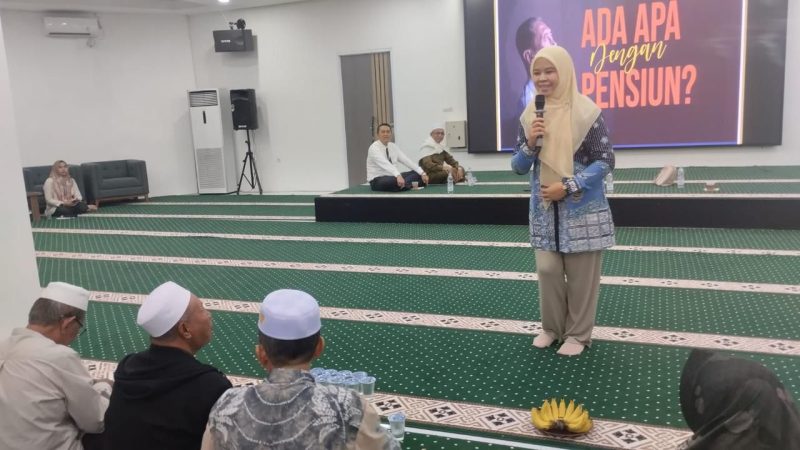 BSI Kantor Cabang Kotabaru menggelar Pengajian Rutin sekaligus sharing kesehatan, yang berlangsung di Masjid Apung Siring Laut