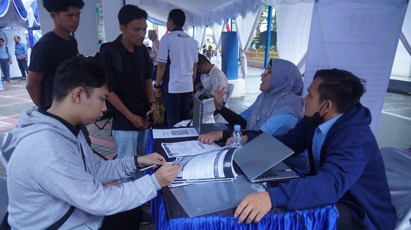 Job Fair 2025 yang diselenggarakan Dinas Koperasi, Usaha Mikro, dan Tenaga Kerja (Diskopumker) di Balai Kota Banjarmasin