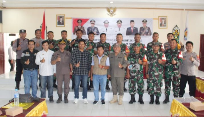 Ketua DPRD Rumiadi saat menghadiri kegiatan sosialisasi Kamtibmas di kecamatan Laung tuhup (foto: istimewa)