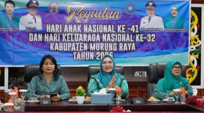 Wakil Ketua I DPRD Mura Dina Maulidah (tengah). (foto: istimewa)