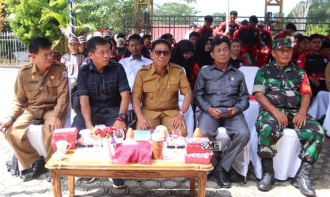 Ketua DPRD dan Wakil Ketua II DPRD Mura saat menghadiri kegiatan pelepasan peserta pelatihan (foto: istimewa)