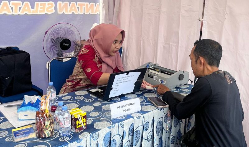 PT Air Minum Bandarmasih membuka stand pelayanan di area Pemerintah Kota