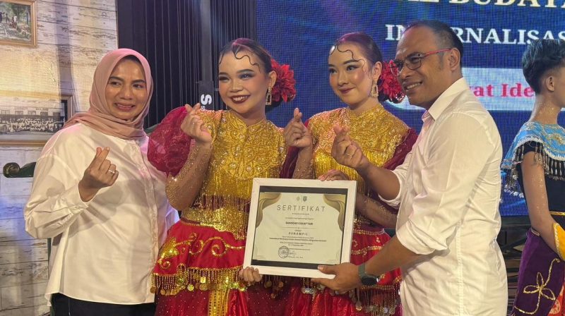 Festival Budaya Pesisir Kotabaru 2025 resmi ditutup oleh Wakil Bupati Kotabaru