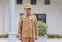 Plt Sekda Mura Sarwo Mintarjo saat memimpin apel gabungan lingkup Mura (foto: Diskominfo)