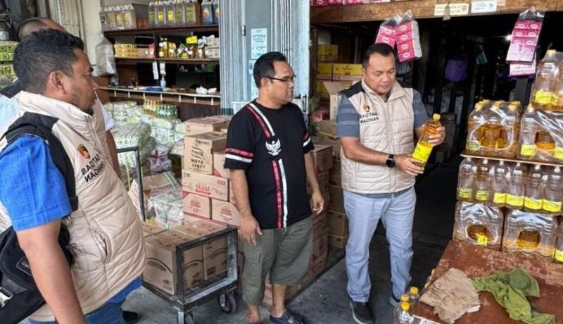 Satgas Pangan Ditreskrimsus Polda Kalimantan Selatan melakukan inspeksi langsung ke sejumlah titik penjualan minyak goreng