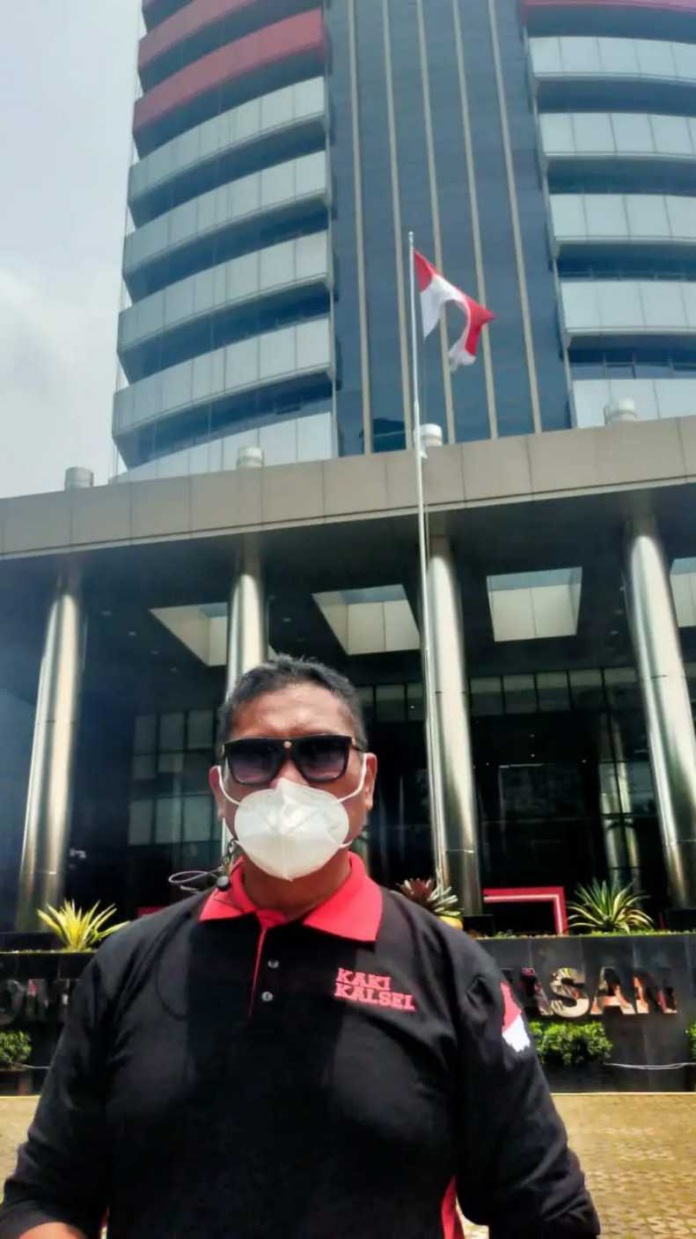 Direktur LSM KAKI Kalsel H Akhmat Husaini SH MA (Foto Istimewa)
