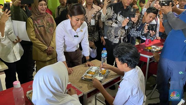 Menteri Komunikasi dan Digital Republik Indonesia (Menkomdigi RI), Meutya Hafid