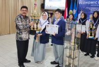 Plt. Asisten Pemerintahan dan Kesra Setda Prov Kalsel, (Kadiskominfo)  Dr HM Muslim,