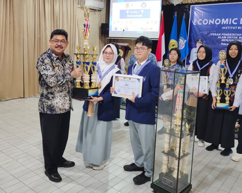 Plt. Asisten Pemerintahan dan Kesra Setda Prov Kalsel, (Kadiskominfo)  Dr HM Muslim,