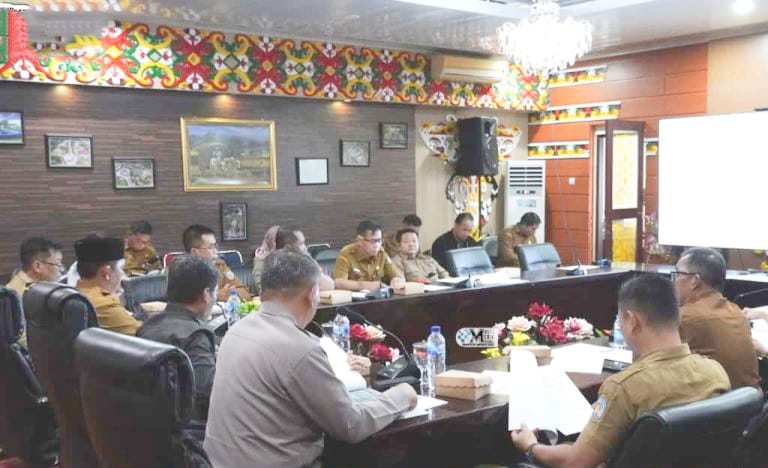 Rapat persiapan Satuan Tugas (Satgas) Percepatan Penyelenggaraan Program Makan Siang Bergizi Gratis (MBG) Kabupaten Murung Raya (foto: Diskominfo)