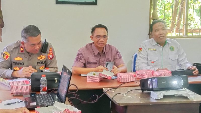 FKUB Mura Rapat terkait rencana kaji tiru (studi banding) ke FKUB Kota Malang (foto: Maya)