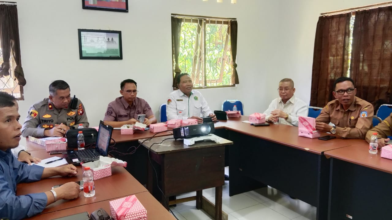 FKUB Mura Rapat terkait rencana kaji tiru (studi banding) ke FKUB Kota Malang (foto: Maya)