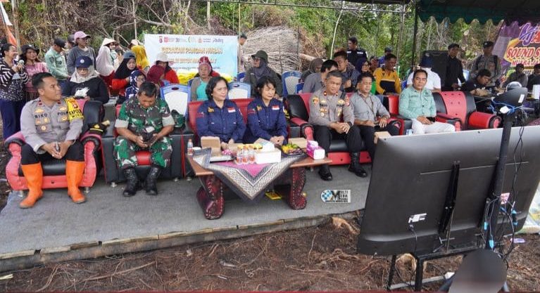 Penanaman jagung serentak kuartal IV di Desa Muara Jaan (foto: Diskominfo)