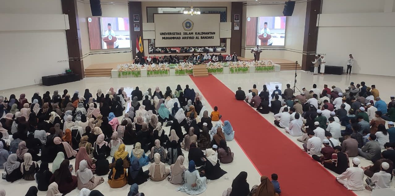 tabligh akbar bersama Dr. Zulkifli Muhammad Ali di Auditorium Kampus UNISKA MAB Handil Bakti