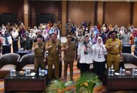 Wali Kota Banjarmasin, Muhammad Yamin HR secara resmi membuka kegiatan Sosialisasi Sistem Informasi Industri Nasional (SIINas) bagi pelaku Industri Kecil Menengah (IKM) Kota Banjarmasin, yang berlangsung di Hotel Aria Barito