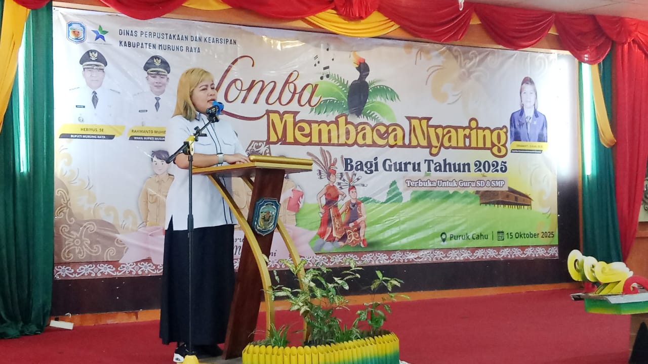 Kegiatan Lomba Membaca Nyaring Bagi Guru Tahun 2025 di gedung Dewan Adat Dayak (foto: Maya)