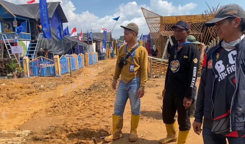 panitia maupun peserta Kemah Karya Bhakti Wisata Karang Taruna (KKBWKT)