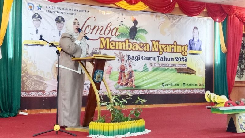 Dina Maulidah saat menghadiri lomba membaca nyaring bagi guru 2025 di Gedung DAD, Rabu (15/10/2025). (foto: Maya)