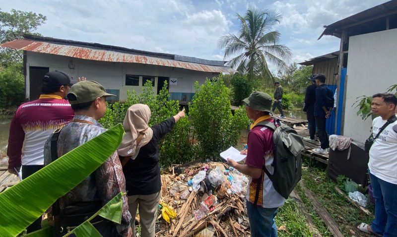 Lahan milik Hj Maswardah luas tanah hampir 1 hektar diduga telah dikuasai Abu Amin alias Jarkasi yang mengaku juga pemilik lahan