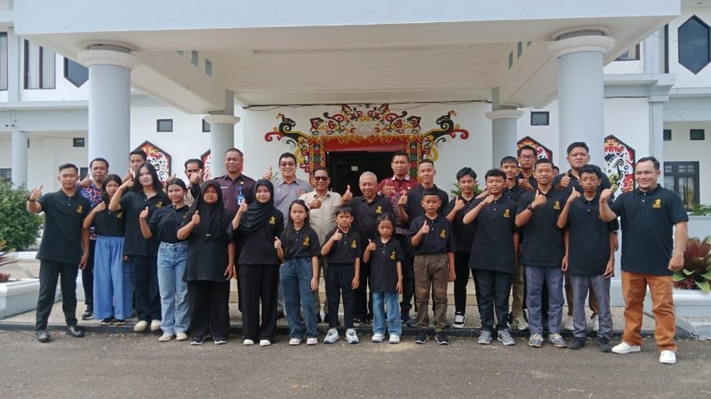 Pelepasan Kontingen Kejuaraan Provinsi Catur Kabupaten Murung Raya Tahun 2025 (foto: Maya)