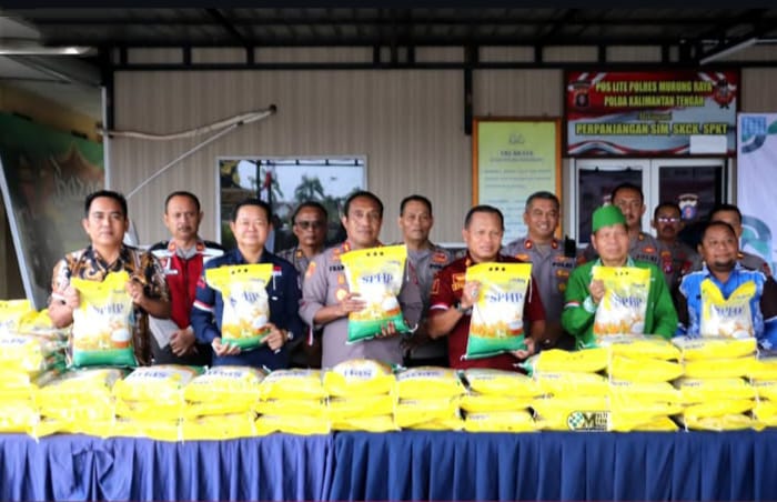 Launching Gerakan Pangan Murah di Bundaran Emas Puruk Cahu (foto : Diskominfo)