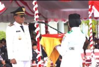 Bupati Heriyus saat menjadi Irup HUT RI ke-80 tahun (foto: Diskominfo)