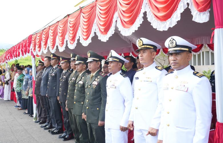 Komandan Distrik ( Dandim 1004 ) Kotabaru Letkol Infantri Cecep Cahyadi, S.E M,I.Pol pimpin Apel Hari Sumpah Pemuda (HSP) Ke-97
