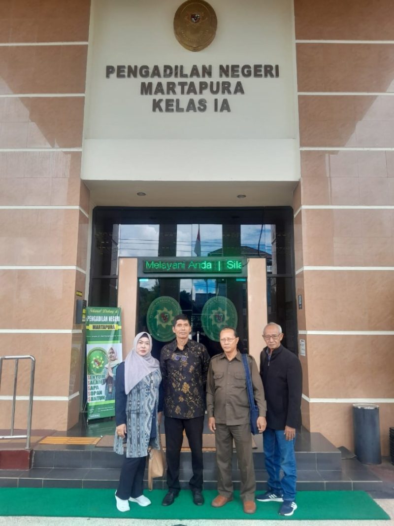 Kuasa hukum dari PT AGL Zainal Abidin SH MH dan rekan (Foto Istimewa)
