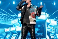 Michael Kiske, vokalis lawas Helloween yang kembali bergabung dan  duet dengan vokalis sekarang Andi Deris (Foto Istimewa)
