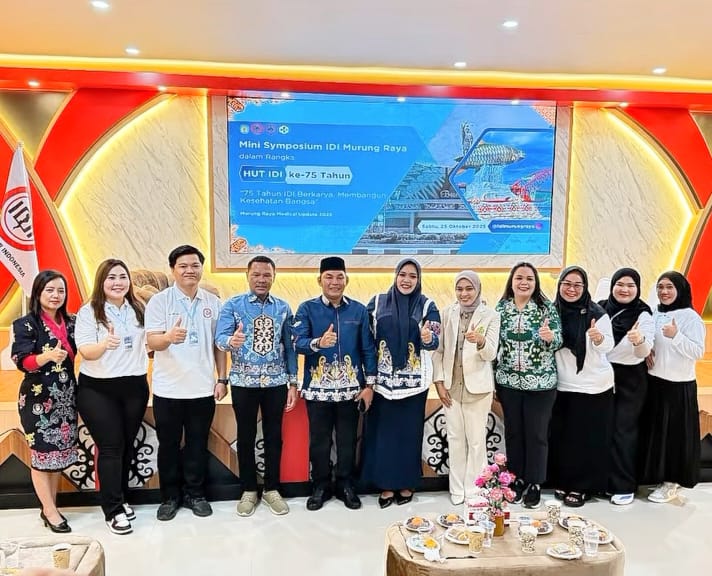 Dina Maulidah saat menghadiri peringatan HUT IDI ke-75 di RSUD Puruk Cahu (foto: istimewa)