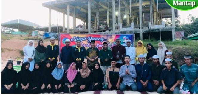 Ketua Komisi I DPRD Mura Rejikinoor saat bersilaturahmi ke Pondok Pesantren Al-Hijrah (foto: istimewa)