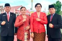 Ketua DPRD Rumiadi (kanan) bersama Sekwan DPRD Andri Raya menghadiri HUT ke-80 RI (foto: istimewa)