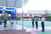 Kapolresta Banjarmasin Kombes Pol Cuncun Kurniadi saat memimpin Apel Gelar Pasukan Ops Zebra Intan 2025 yang juga diikuti anggota TNI dan Dishub, Senin (17/11/2025). (Foto: istimewa)