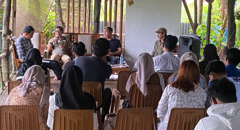 Aliansi Jurnalis Independen (AJI) Persiapan Banjarmasin menggelar diskusi publik