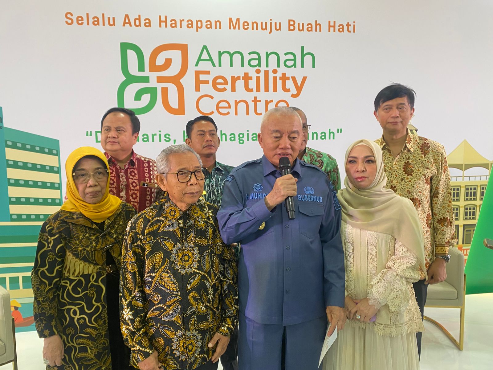 Amanah Fertility Centre ini merupakan layanan bayi tabung pertama di Kalimantan Selatan dan diresmikan langsung oleh Gubernur Provinsi Kalsel, Muhidin bersama Wali Kota Banjarmasin, Muhammad Yamin,