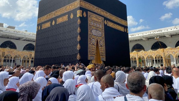 Umrah Mandiri Legal, Cek Biayanya