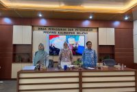 Kepala Disbunnak Kalsel Suparmi Terlihat Menghadiri Acara Sosialisasi