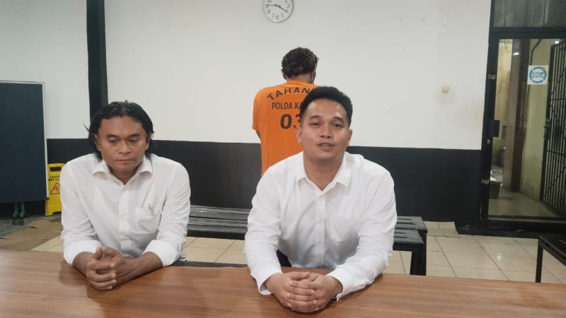 Kanit PPA Polresta Banjarmasin Iptu Benito saat menggelar Pelaku Rudapaksa di kawasan Banjarmasin Utara, Jumat  (19/12/2025). (foto: Istimewa) 
