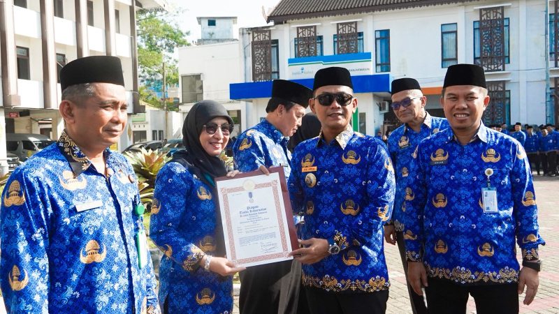 Wali Kota Banjarmasin H. Muhammad Yamin HR membacakan sambutan Ketua Umum Dewan Pengurus KORPRI Nasional, Prof. Dr. Zudan Arif Fakrulloh, SH, MH.