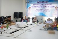 Riset, dan Inovasi Daerah (Bapperida) Kabupaten Kotabaru melaksanakan Workshop Penguatan Kapasitas Forum Kecamatan Sehat dan Kelompok Kerja (Pokja) Desa Sehat