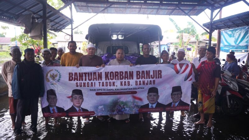 Komitmen Kemanusian Habib Zakaria Salurkan Bantuan Banjir di Sungai Tabuk, Kabupaten Banjar