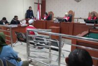 Muhammad Fauzan saat mendengarkan putusan majelis hakim yang diketuai Asni Meriyenti, SH (Foto Istimewa)