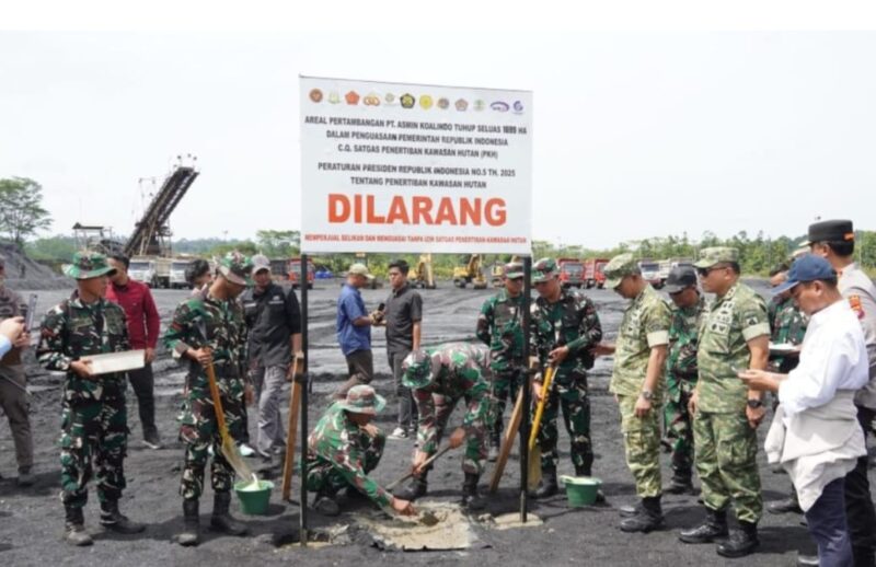 Pemasangan patok larangan (Foto Istimewa)