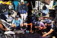 PATROLI DINIHARI – Tim Macan Resta Polresta Banjarmasin bersama jajaran polsek saat membubarkan aksi penyakit masyarakat (pekat) dalam Patroli Dinihari, Rabu (25/2/2026). (Foto: Istimewa)