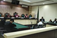 Anang Syakhfiani saat mendengarkan vonis majelis hakim di Pengadilan Tipikor Banjarmasin (foto Istimewa)
