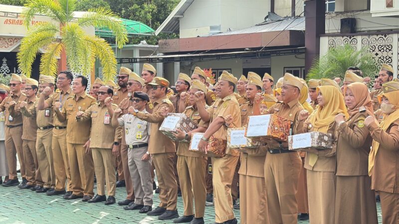 Optimalkan Pendapatan Daerah, Wali Kota Yamin Serahkan 107 Ribu SPPT PBB-P2 Tahun 2026